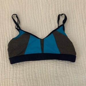 Alo yoga sports bra